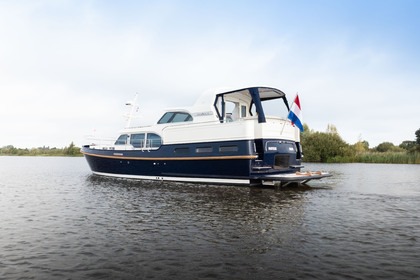 Verhuur Motorjacht Linssen Grand Sturdy 500 Variotop Sneek