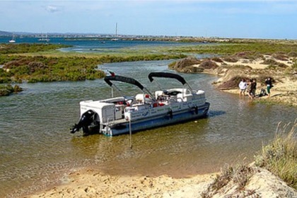 Rental Motorboat Sun Tracker Party Barge 27 Olhão