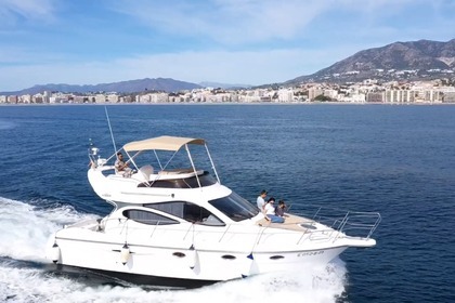 Miete Motorboot 100€ pax, 8 pax max, 2h30 journey. Every day Time Vary Upon Dates: Fuengirola