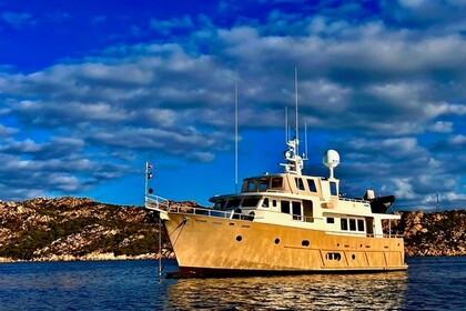 Charter Motor yacht Ocean OCEA Classic 72 Ajaccio