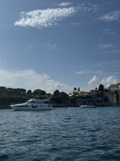 Nizza Motorboat Cranchi Cranchi E26 alt tag text