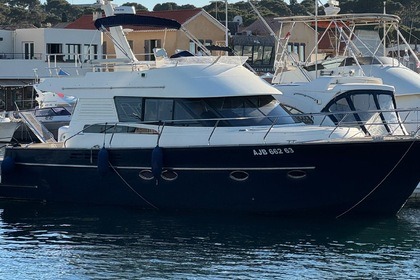 Verhuur Motorboot Dufour Acm 43 Dynastie Porquerolles