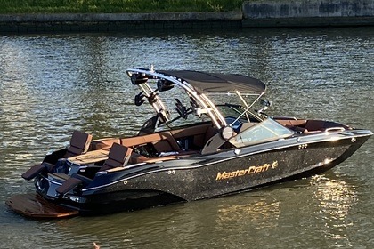 Location Bateau à moteur Mastercraft X22 Savines-le-Lac