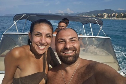 Hire Motorboat Mano Marine 20 cabin Borghetto Santo Spirito