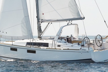 Verhuur Zeilboot BENETEAU Oceanis Exclusive 35.1 Tarente