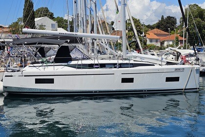 Miete Segelboot Bavaria Yachtbau Bavaria C38 Općina Zadar