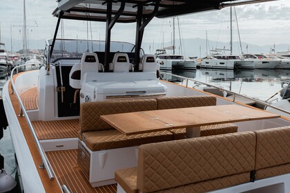 Location Bateau à moteur SALPA AVANGARDE 1.1 Porticcio