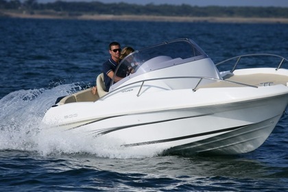 Miete Motorboot BENETEAU Flyer 550 Sun Deck Maderno