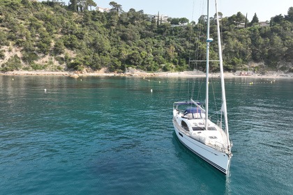Charter Sailboat Jeanneau SUN ODYSSEY 45 DS Hyères