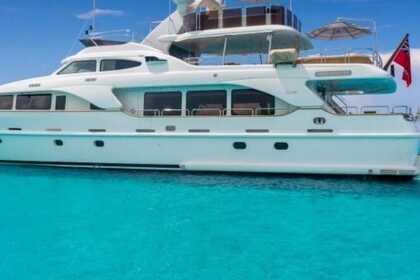 Location Bateau à moteur 39-34 MT 4 CABINS BENETTI 2014 Dubaï