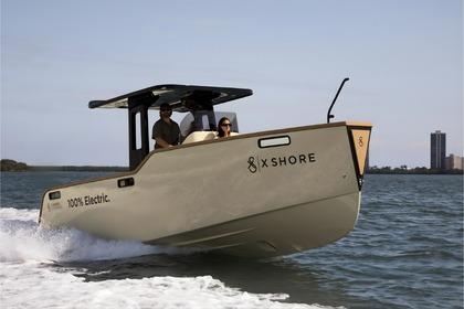 Hire Motorboat Xshore Eelx 8000 Athens