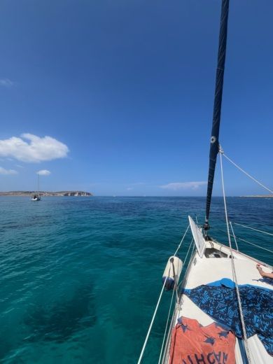 Valletta Sailboat Bavaria Bavaria 40. alt tag text