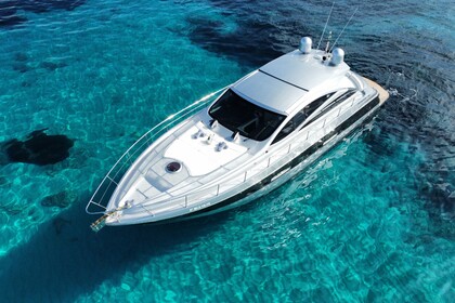 Noleggio Yacht a motore Pershing 56 Ibiza