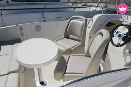 Hire Motorboat Quicksilver 675 Saint-Malo