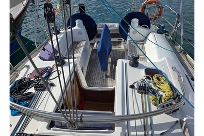 Hire Sailboat Dufour Dufour 385 gl Carrara