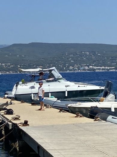 La Ciotat Motorboat Beneteau Flyer 8 alt tag text