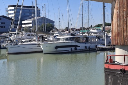 Location Yacht à moteur Delphia 1200 bluescape Marseillan