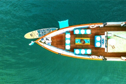 Miete Motorboot Sulzer Vintage Salon Cruiser Zürich