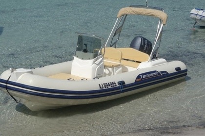 Location Bateau à moteur Capelli Tempest 626 Fréjus