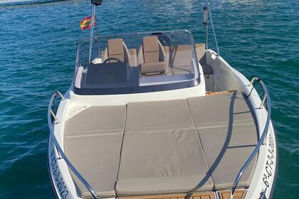 Hire Motorboat Quicksilver 750 Garrucha
