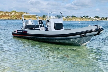 Hyra båt RIB-båt Highfield Patrol 660 Lorient