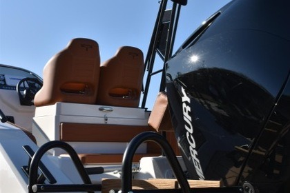 Noleggio Barca a motore Trimarchi Dylet 85 Barbat