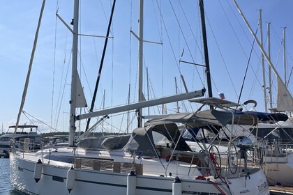 Charter Sailboat  Bavaria 37 Šibenik