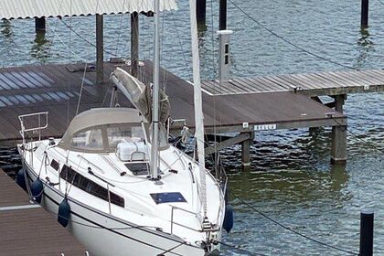 Hire Sailboat Bavaria Yachtbau Bavaria Cruiser 33 Lelystad- Haven