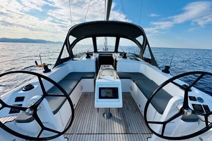 Charter Sailboat Bavaria C42 Pilos