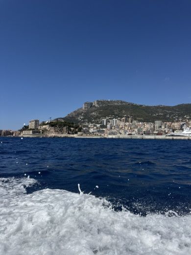 Nice Motorboat Beneteau Flyer 650 Open alt tag text