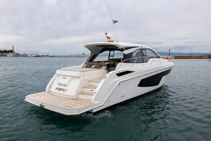 Hire Motor yacht Azimut AZIMUT 51 ATLANTIS Golfe Juan