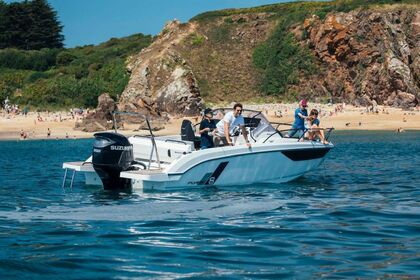 Alquiler Lancha BENETEAU 8.0 SUNDECK Portocolom