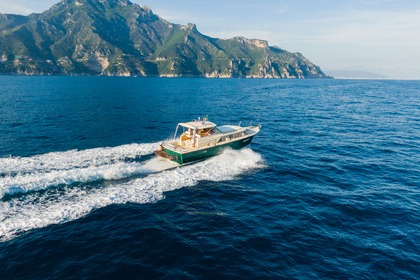 Czarter Łódź motorowa CHRIS CRAFT COMMANDER 31 Positano