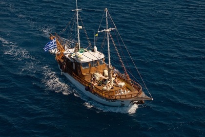 Alquiler Goleta . . Atenas