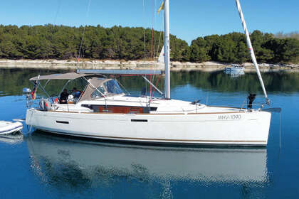 Charter Sailboat JEANNEAU SUN ODYSSEY 389 Pula