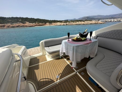 Motorboat Cranchi Zaffiro 34 Boat layout