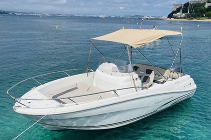 Rental Motorboat CAP CAMARAT 6.5 CC SERIE 2 Antibes