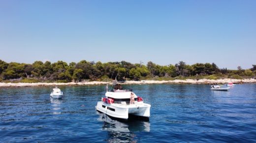 Канны Catamaran Fountaine Pajot My 37 alt tag text