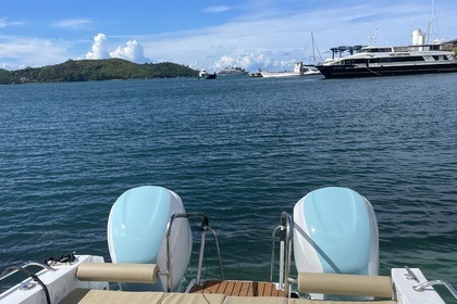 Rental Motorboat Seychelles Power cat 28 Victoria