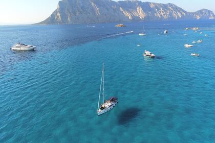 Rental Sailboat Bavaria Vision 40 Olbia