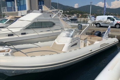 Location Semi-rigide CAPELLI TEMPEST 1000 Cavalaire-sur-Mer