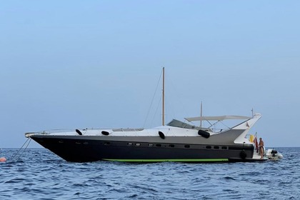 Noleggio Barca a motore Overmarine Mangusta 65 Tropea
