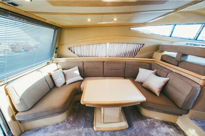 Hire Motorboat  Ferretti 460 Podstrana