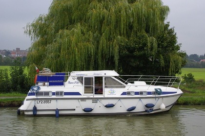 Rental Houseboats Premium Tarpon 37 DP Languimberg