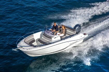 Charter Motorboat  CAP CAMARAT 6.5 CC - EMMAEL Arzon