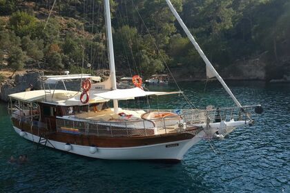 Hyra båt Guletbåt Custom Made Wooden Ketch Göcek