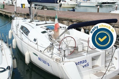 Hire Sailboat BENETEAU OCEANIS 43 Furnari