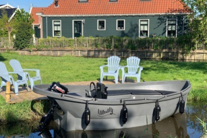 Rental Motorboat Whaly 400 Ilpendam
