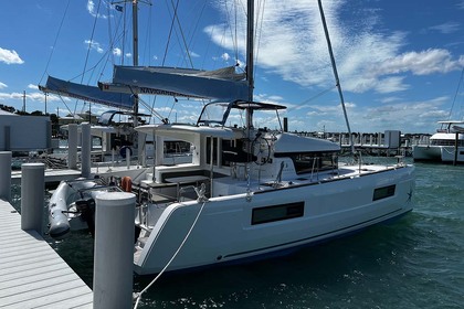 Rental Catamaran Lagoon-Bénéteau Lagoon 40 - 4 + 2 cab  Marsh Harbour
