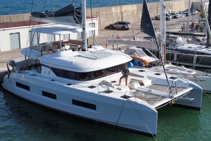 Charter Catamaran Lagoon 55 Tortola